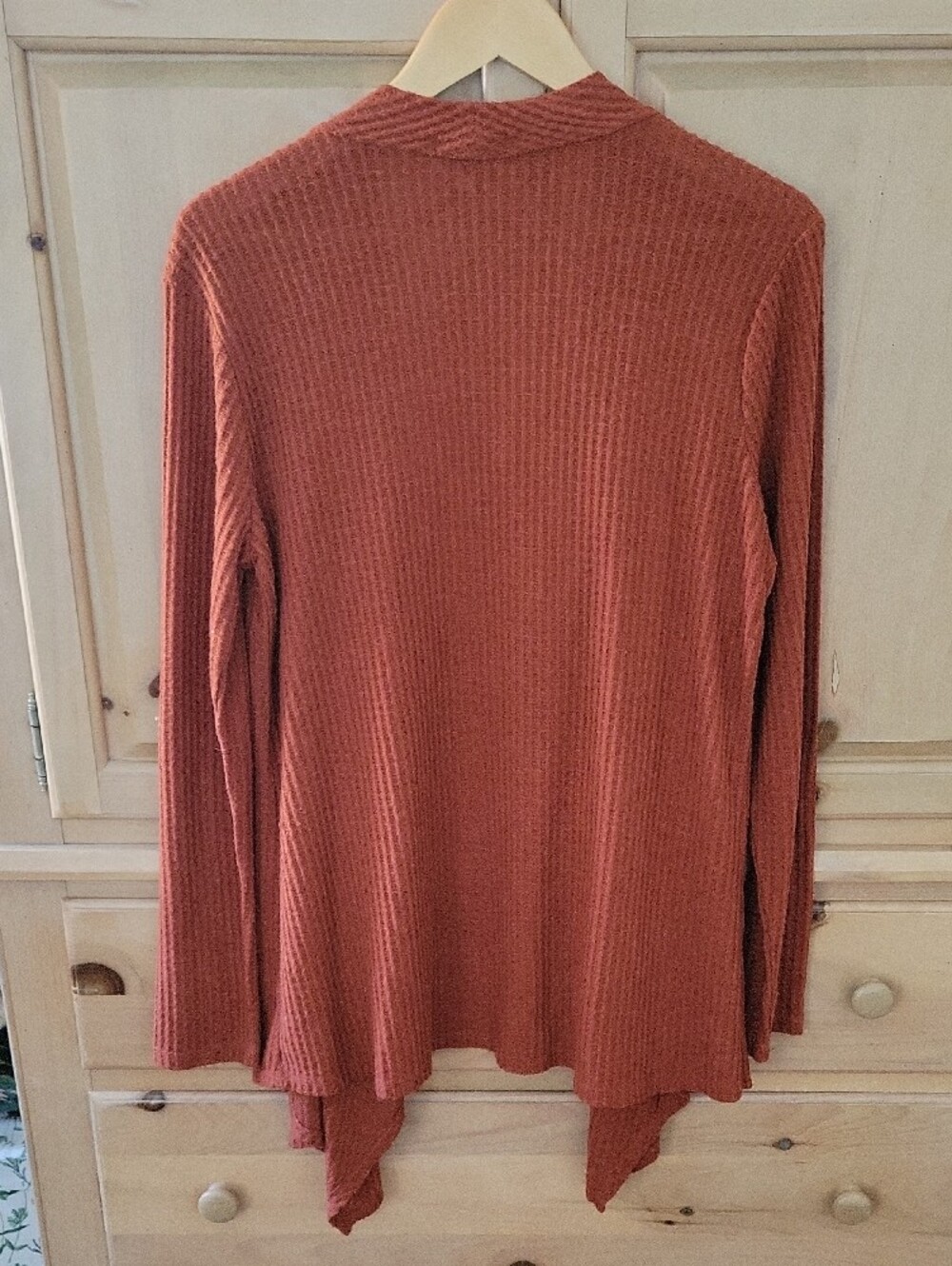 Socialite Rust Open Drape Ribbed Cardigan - Picture 3 of 3